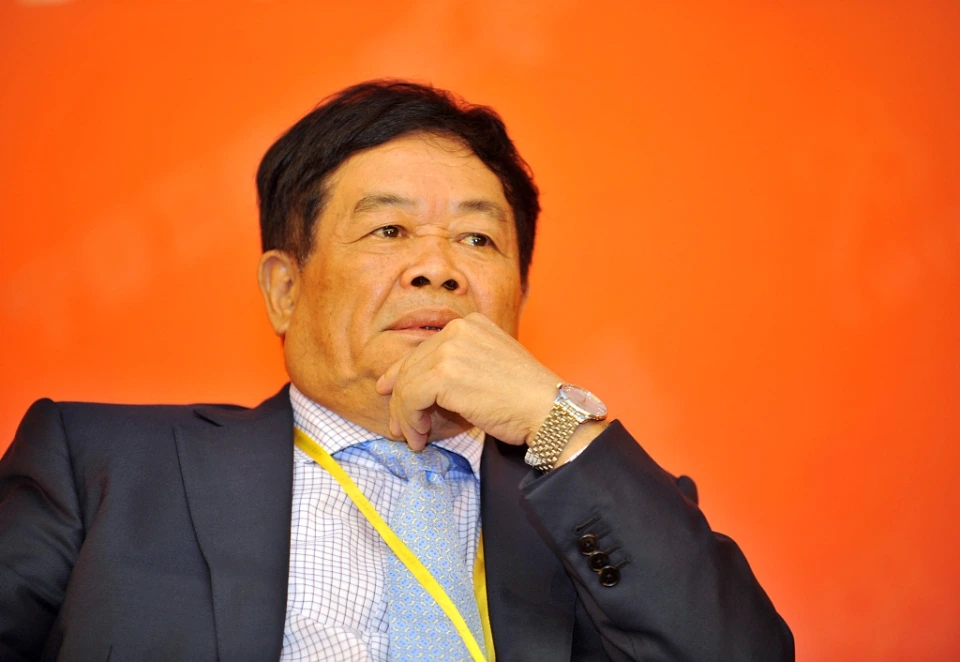 133萬(wàn)套房？炒房巨鱷浮出水面，曹德旺直言他們害苦了農(nóng)民和工人